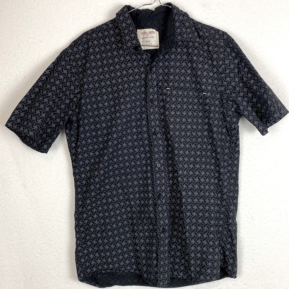 Mens button down shirt size Large